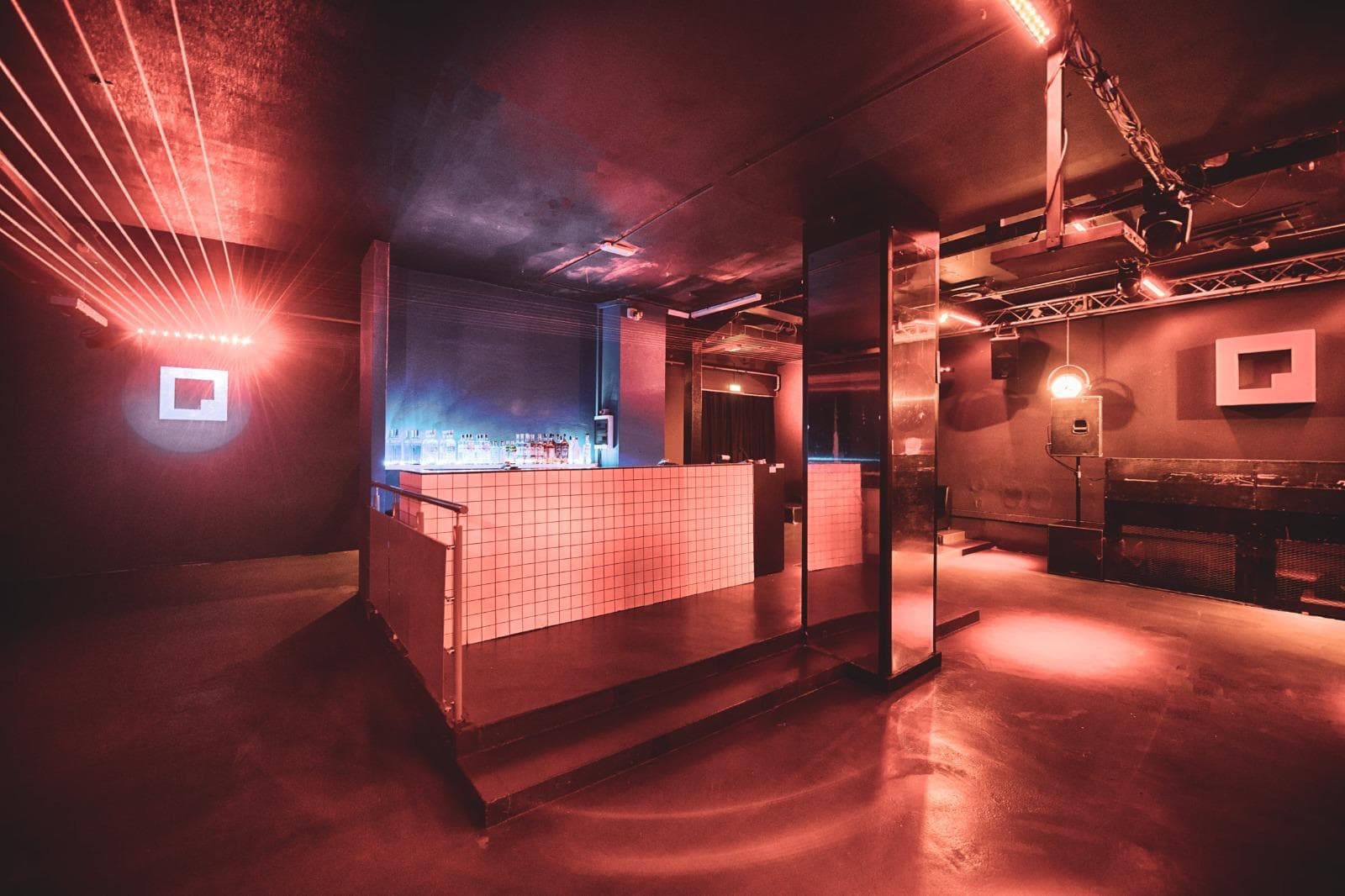 Q CLUB